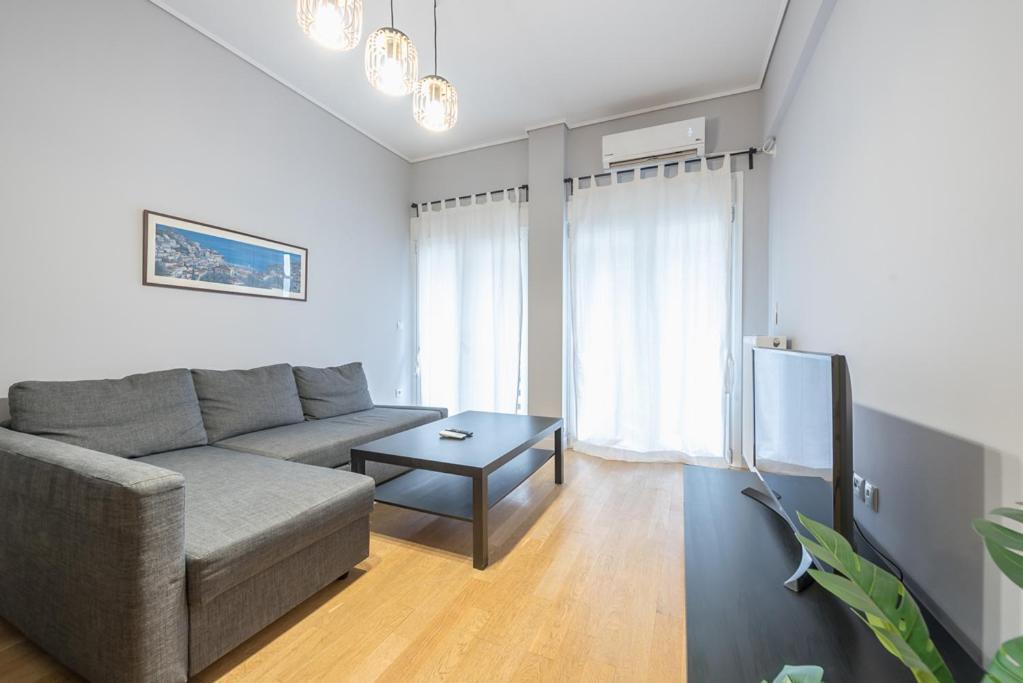Pame Rentals - 2Bd & 2Ba Home, 4 Min To Acropolis Athens Exterior photo